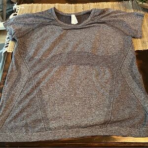 Women’s Athleta, black gray short sleeve shirt